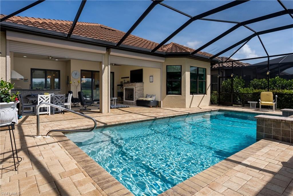 PEBBLE POINTE - Residential