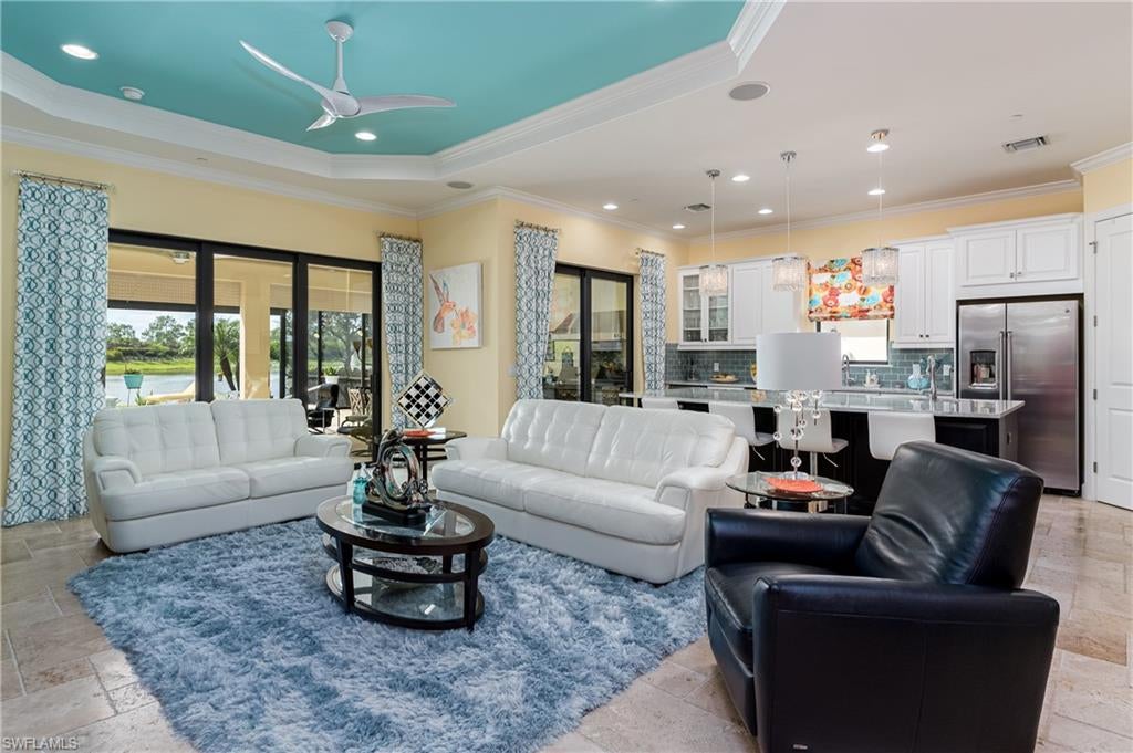 PEBBLE POINTE - Residential