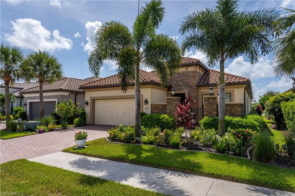 PEBBLE POINTE - Residential