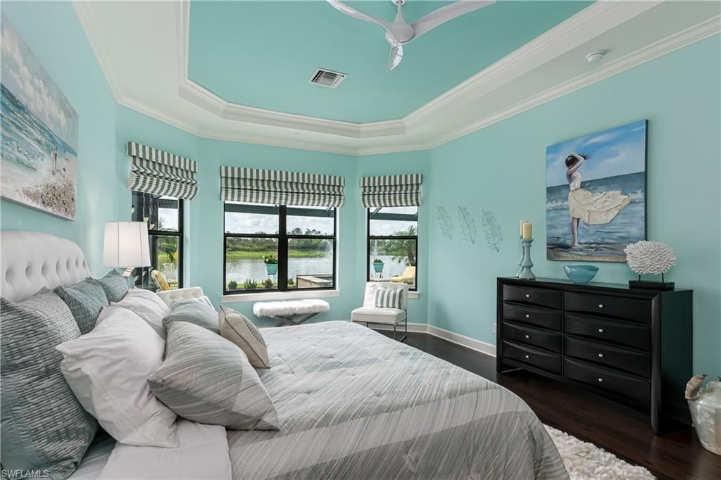 PEBBLE POINTE - Residential