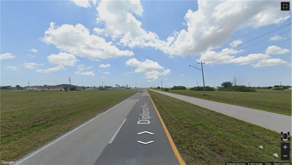 CAPE CORAL - Land