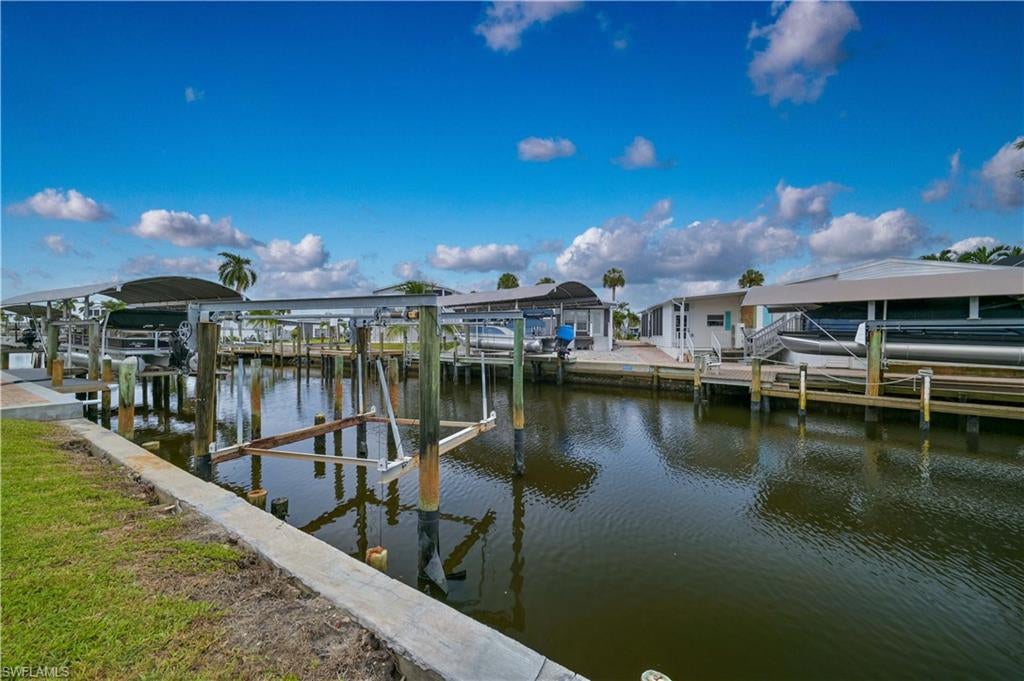 BAYSIDE ESTATES - Land