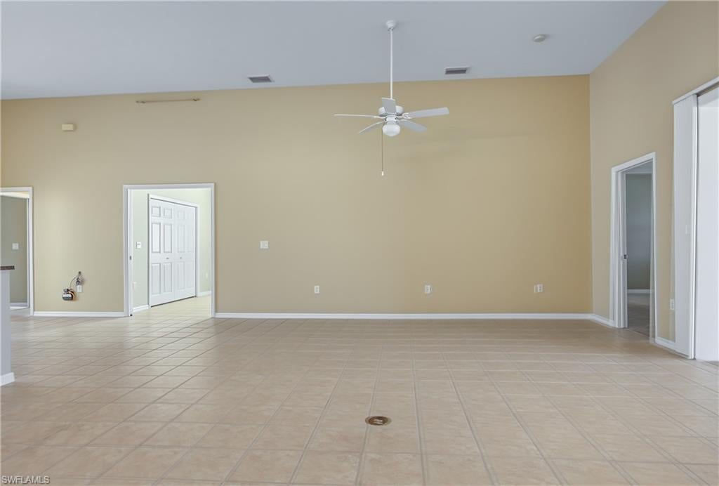 SABAL SPRINGS GOLF AND RACQUET CLUB - Residential