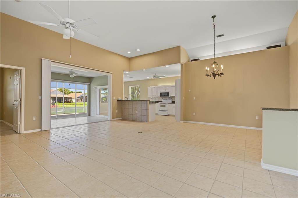 SABAL SPRINGS GOLF AND RACQUET CLUB - Residential