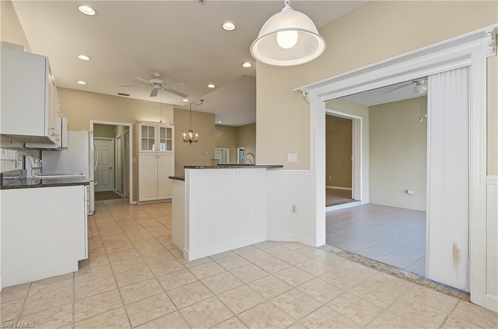 SABAL SPRINGS GOLF AND RACQUET CLUB - Residential