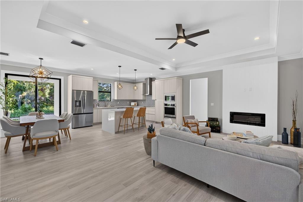 GOLDEN GATE ESTATES - Residential