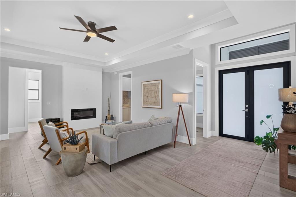 GOLDEN GATE ESTATES - Residential