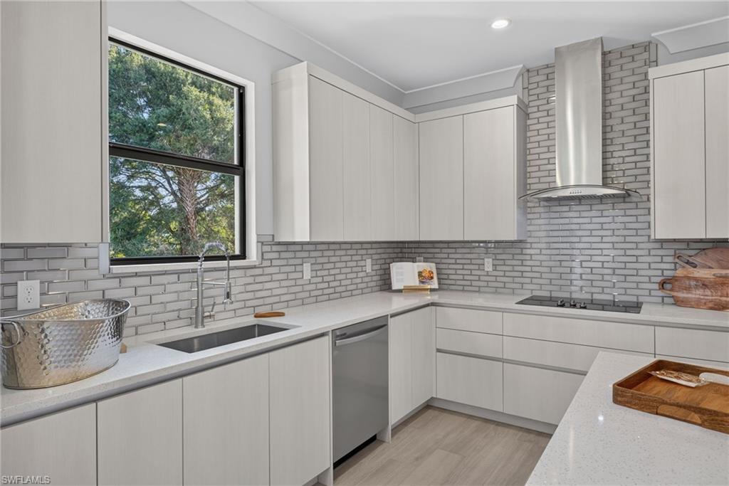 GOLDEN GATE ESTATES - Residential