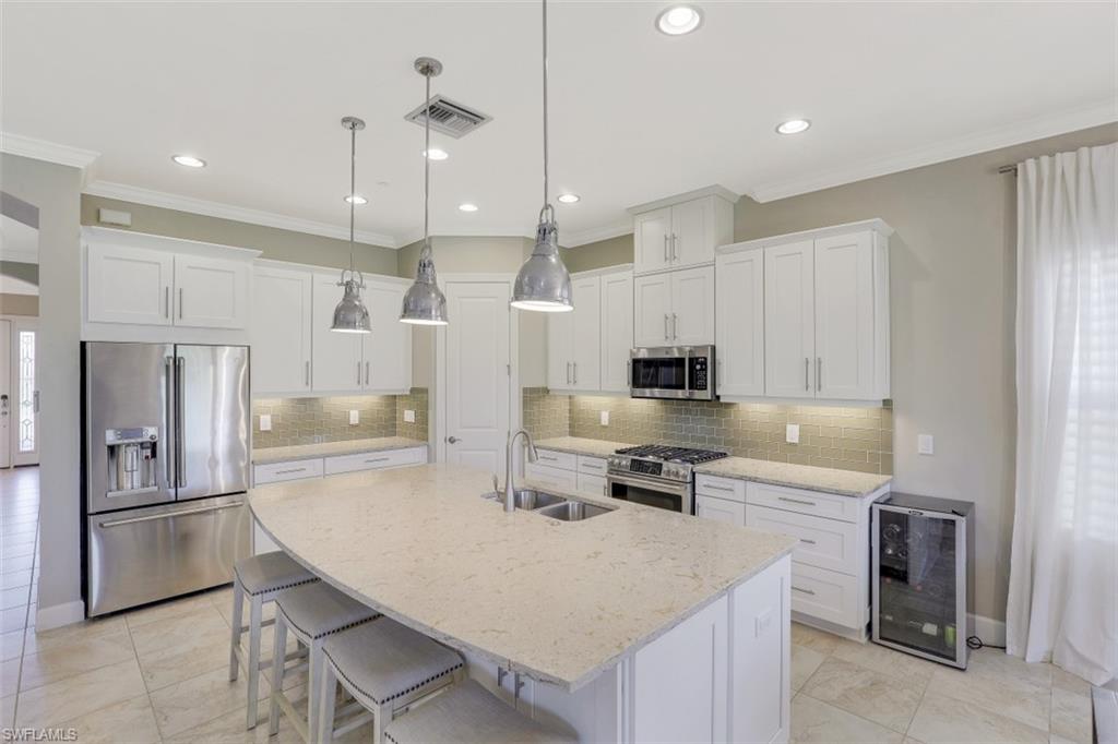 PEBBLE POINTE - Residential