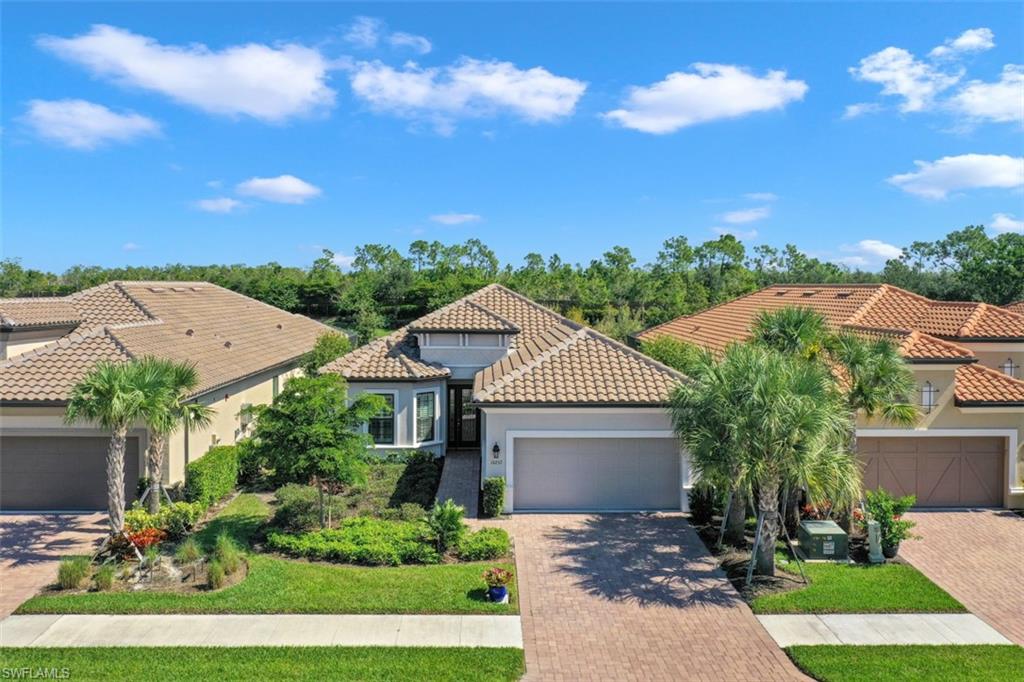 PEBBLE POINTE - Residential