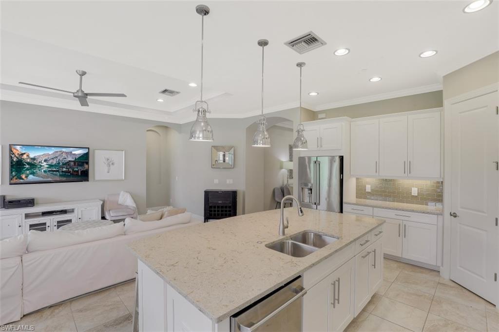 PEBBLE POINTE - Residential