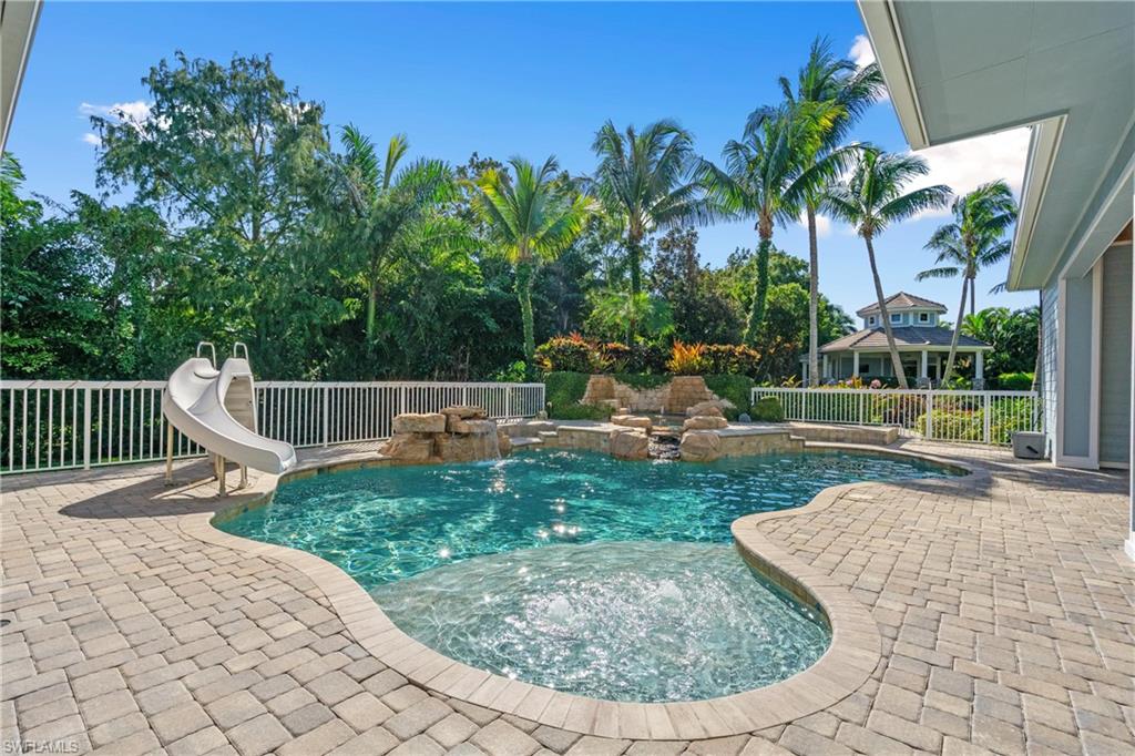 BUTTONWOOD HARBOR - Residential