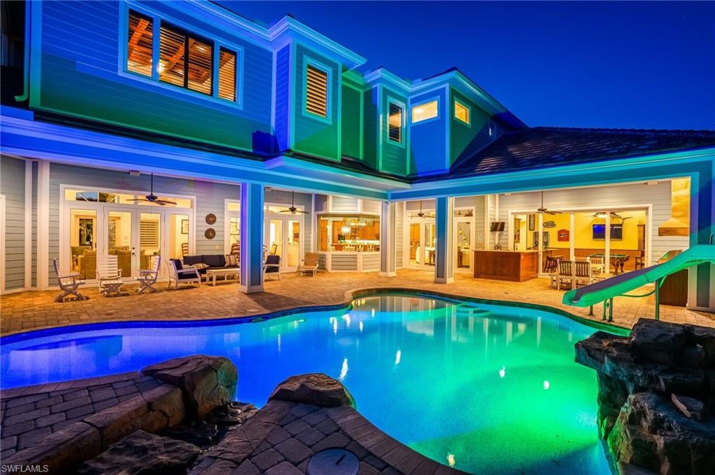 BUTTONWOOD HARBOR - Residential