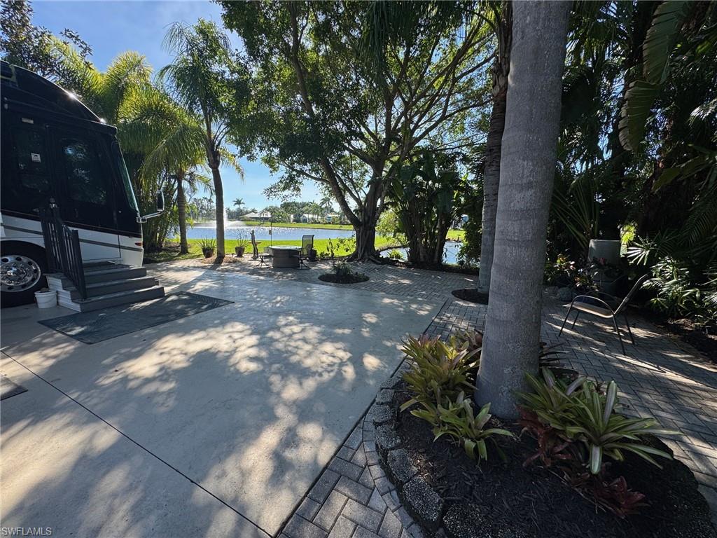 RIVERBEND MOTORCOACH RESORT - Land