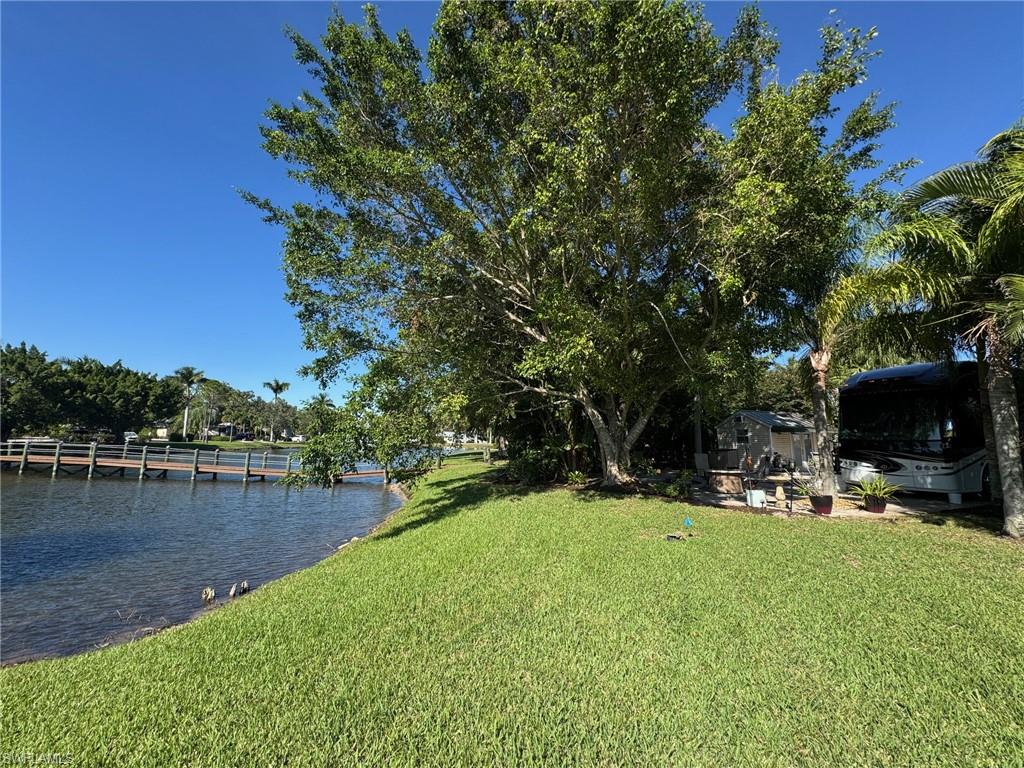 RIVERBEND MOTORCOACH RESORT - Land