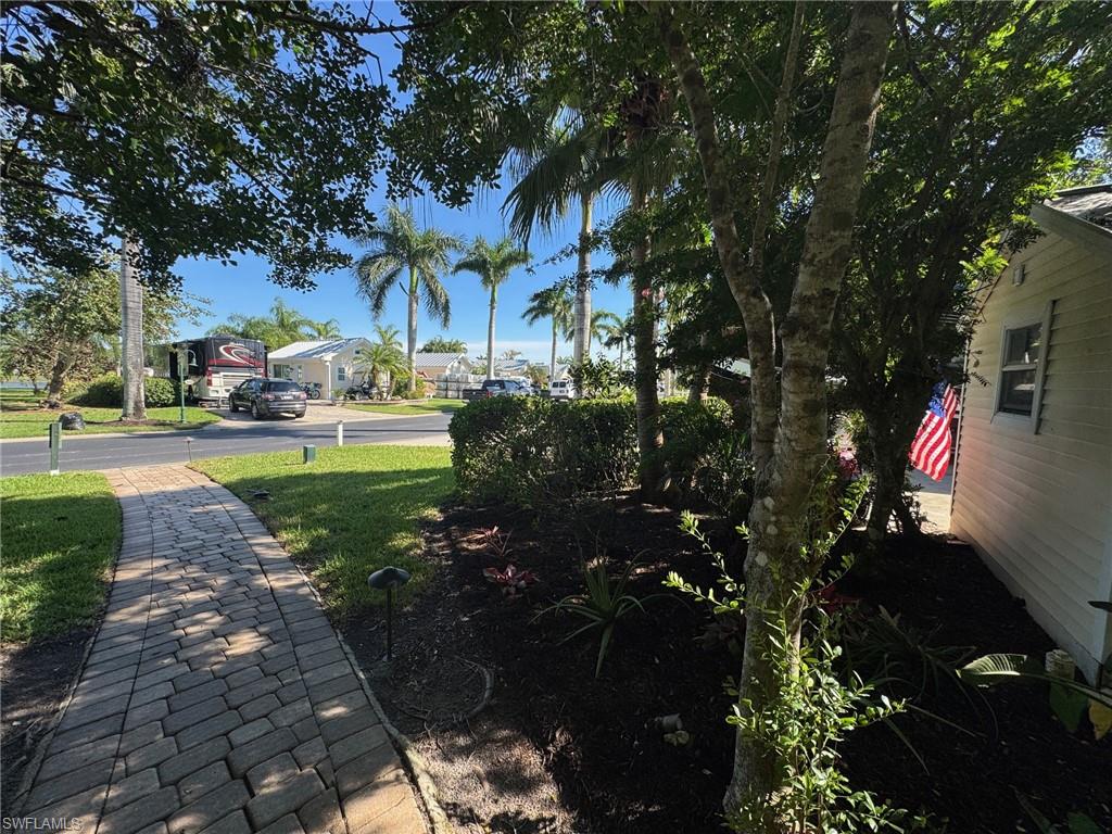 RIVERBEND MOTORCOACH RESORT - Land