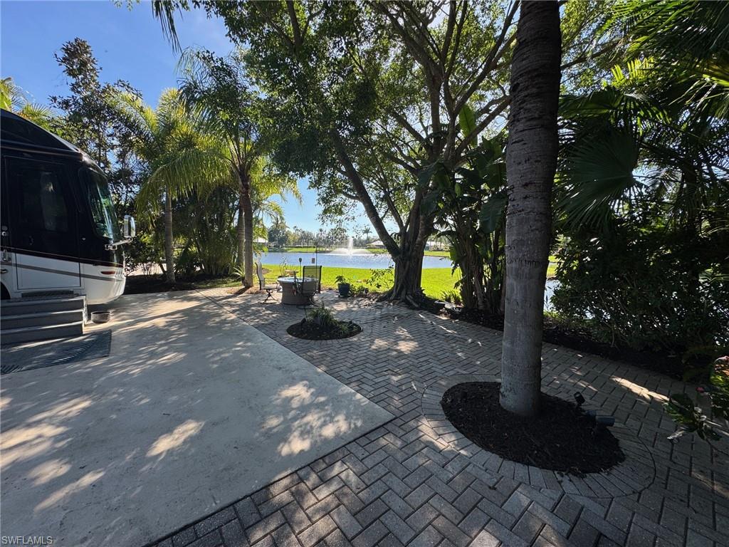 RIVERBEND MOTORCOACH RESORT - Land