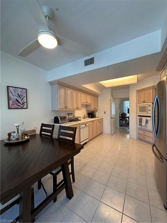 CLARIDGE - Residential Lease