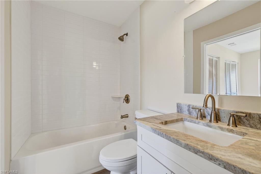 PALM LAKES - Residential