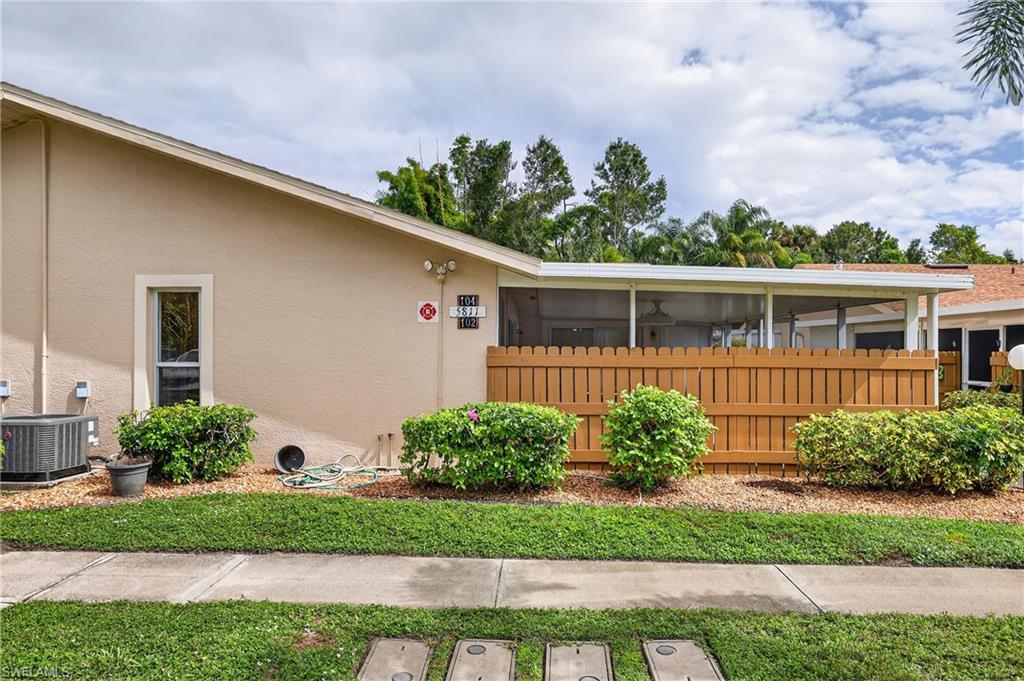 PALM LAKES - Residential