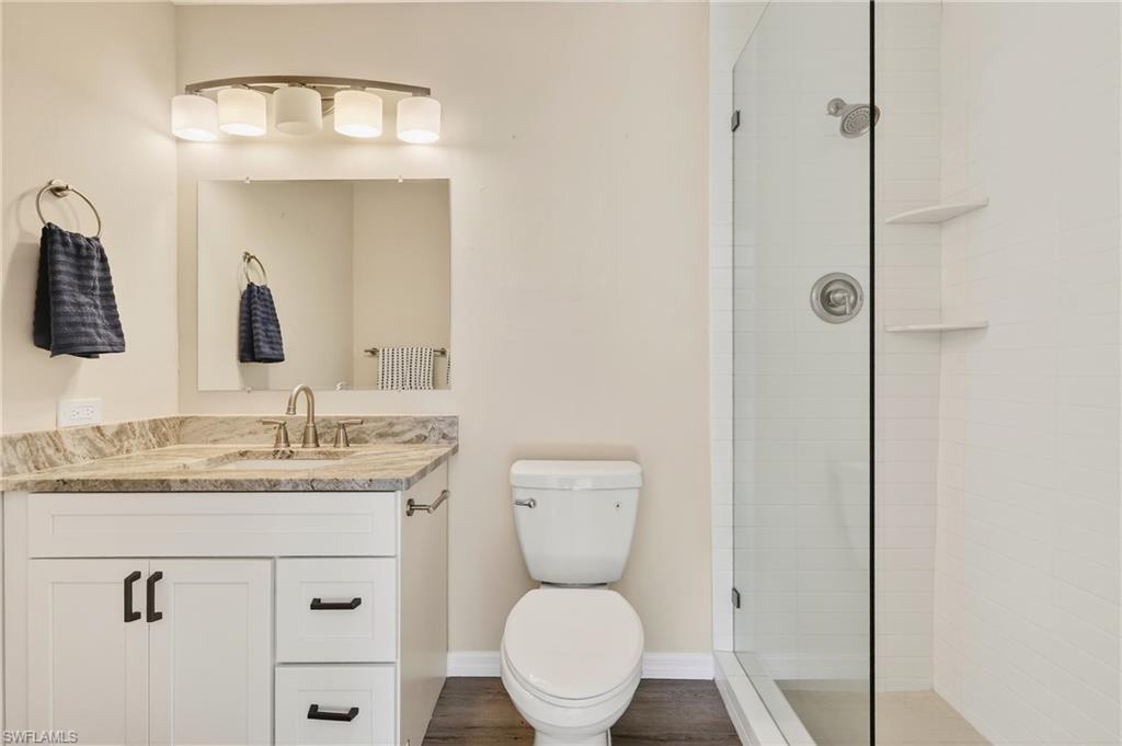 PALM LAKES - Residential