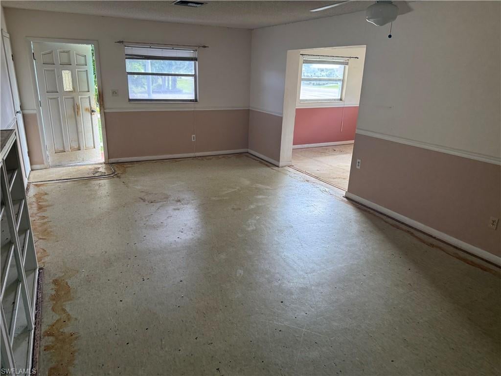 NAPLES PARK - Residential