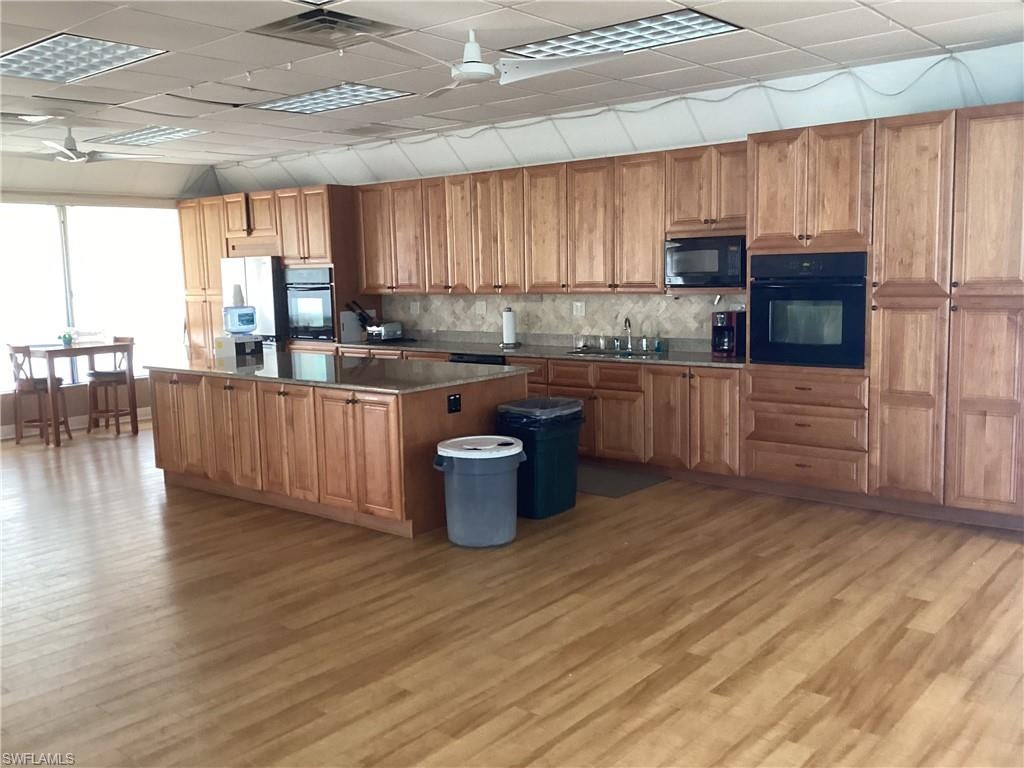 RIVIERA GOLF ESTATES - Residential