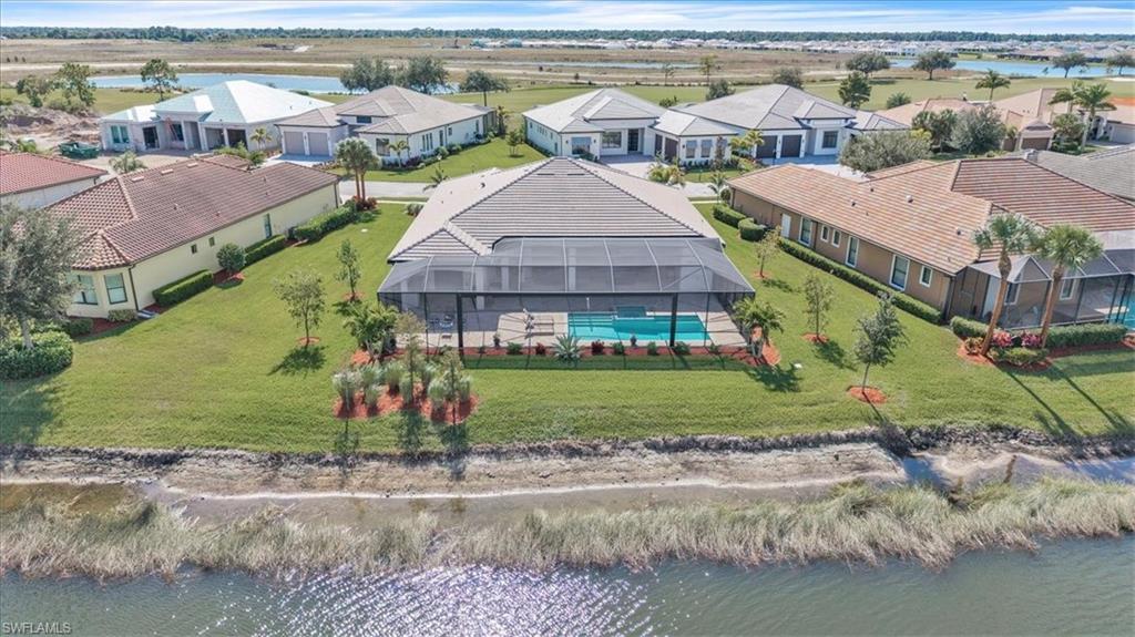 COUNTRY CLUB - Residential