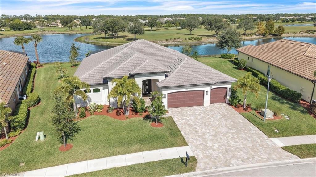 COUNTRY CLUB - Residential