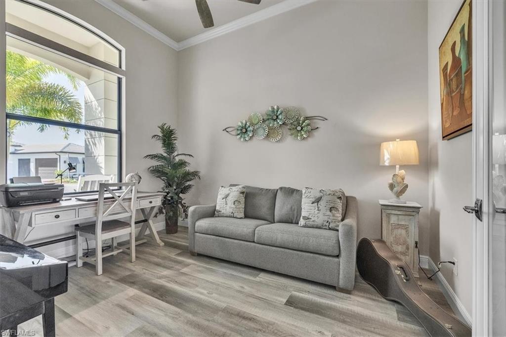 COUNTRY CLUB - Residential