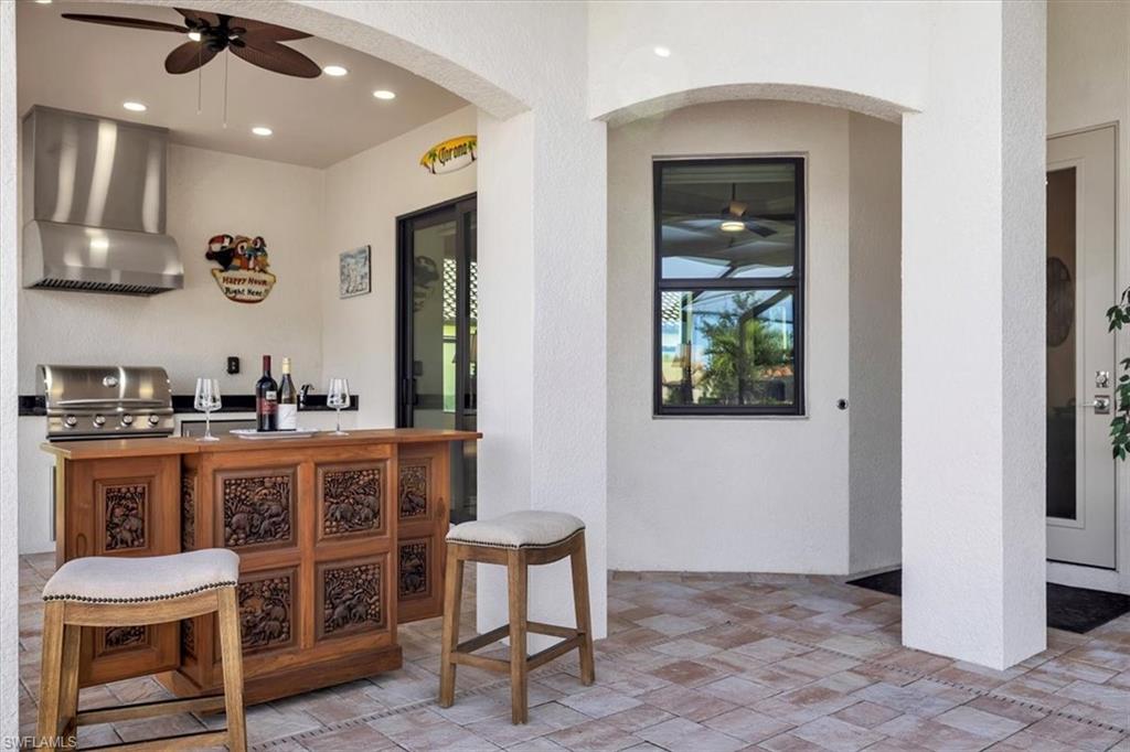 COUNTRY CLUB - Residential