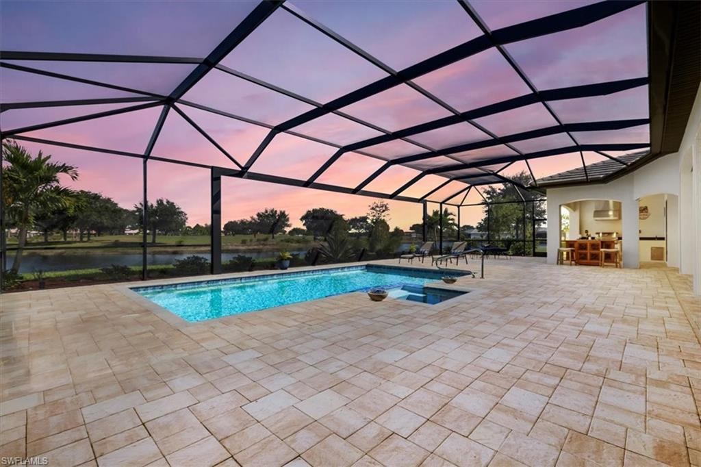 COUNTRY CLUB - Residential