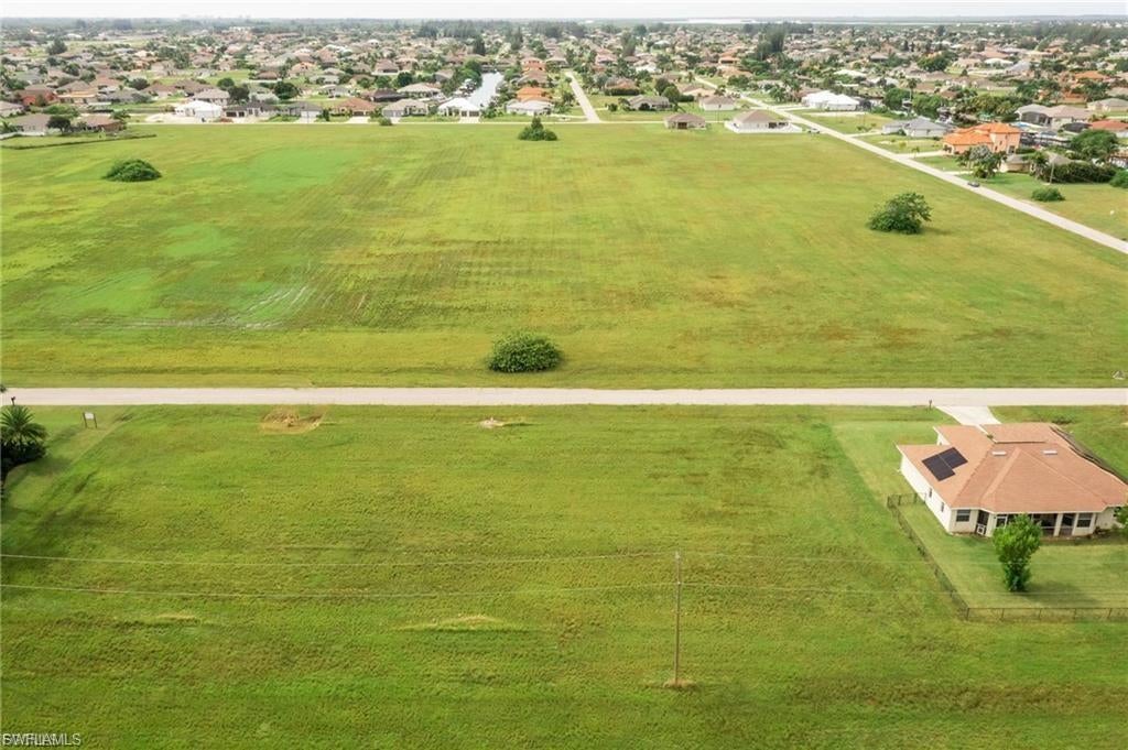 CAPE CORAL - Land