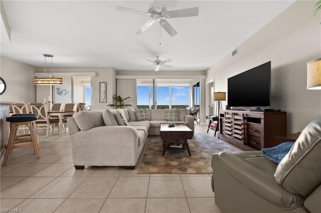 VINTAGE BAY - Residential