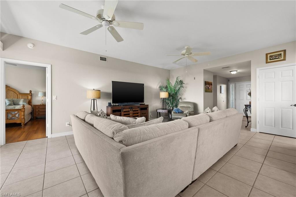 VINTAGE BAY - Residential