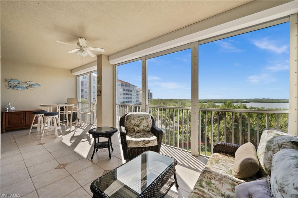 VINTAGE BAY - Residential