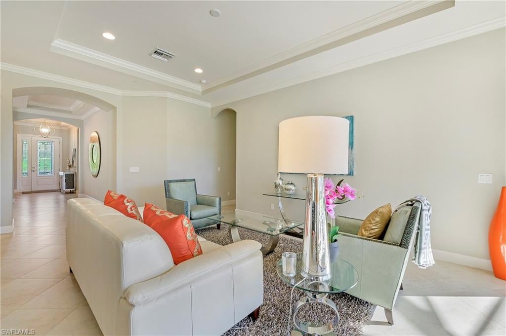 PEBBLE POINTE - Residential
