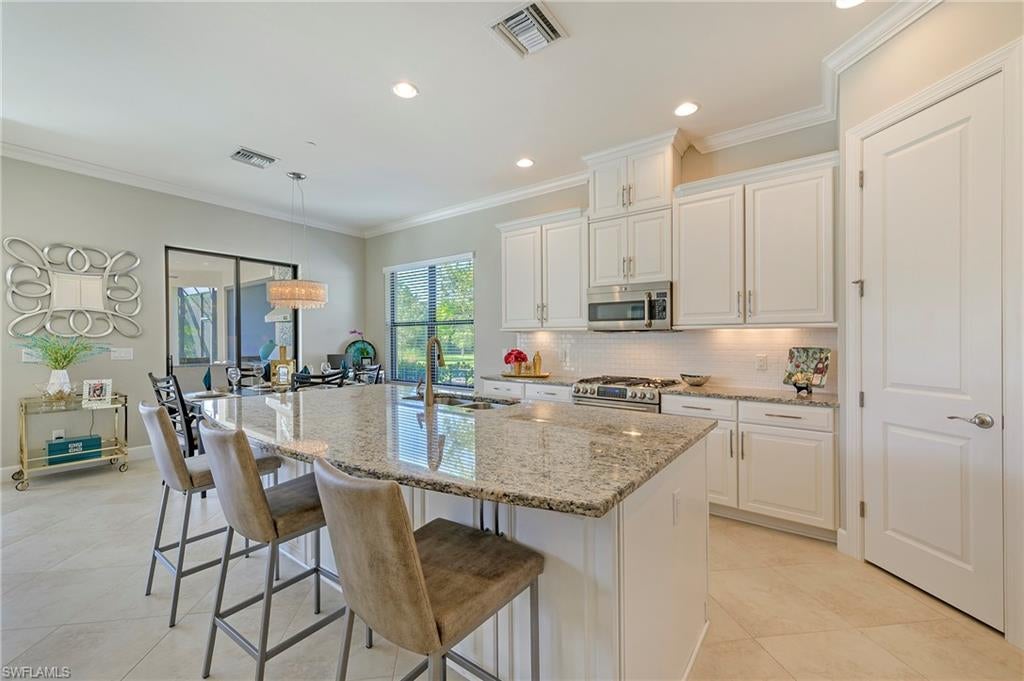 PEBBLE POINTE - Residential