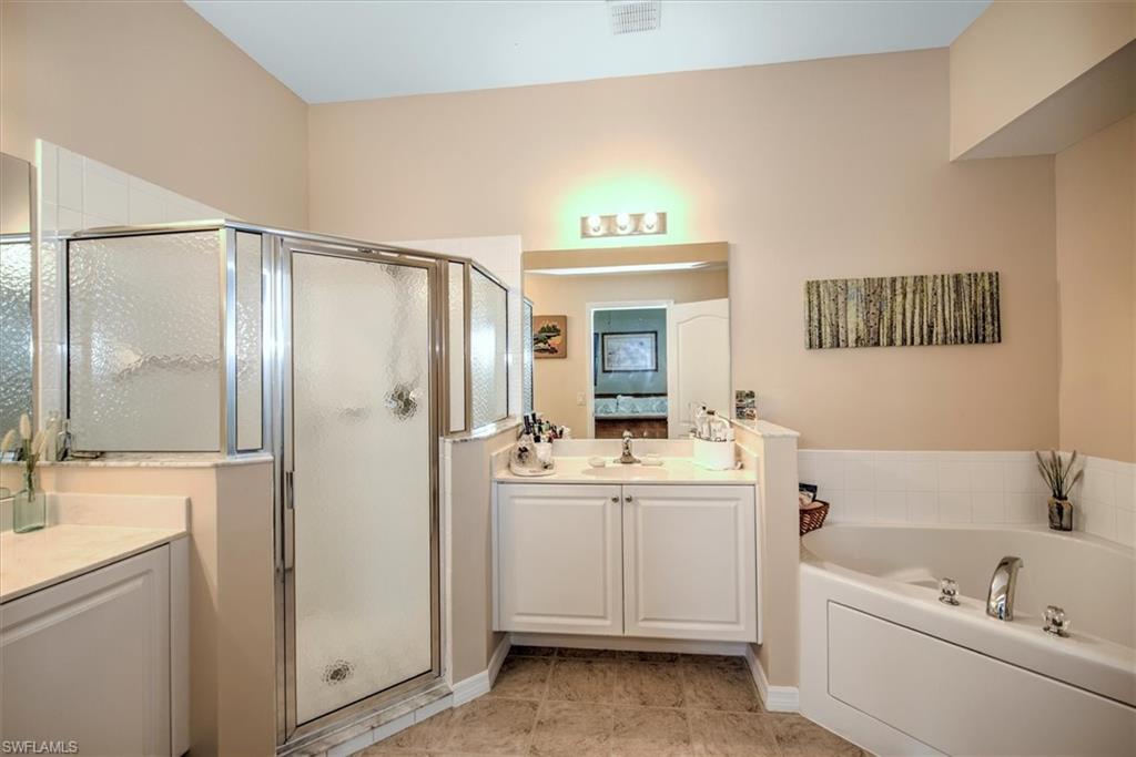 CORAL LAKES - Residential