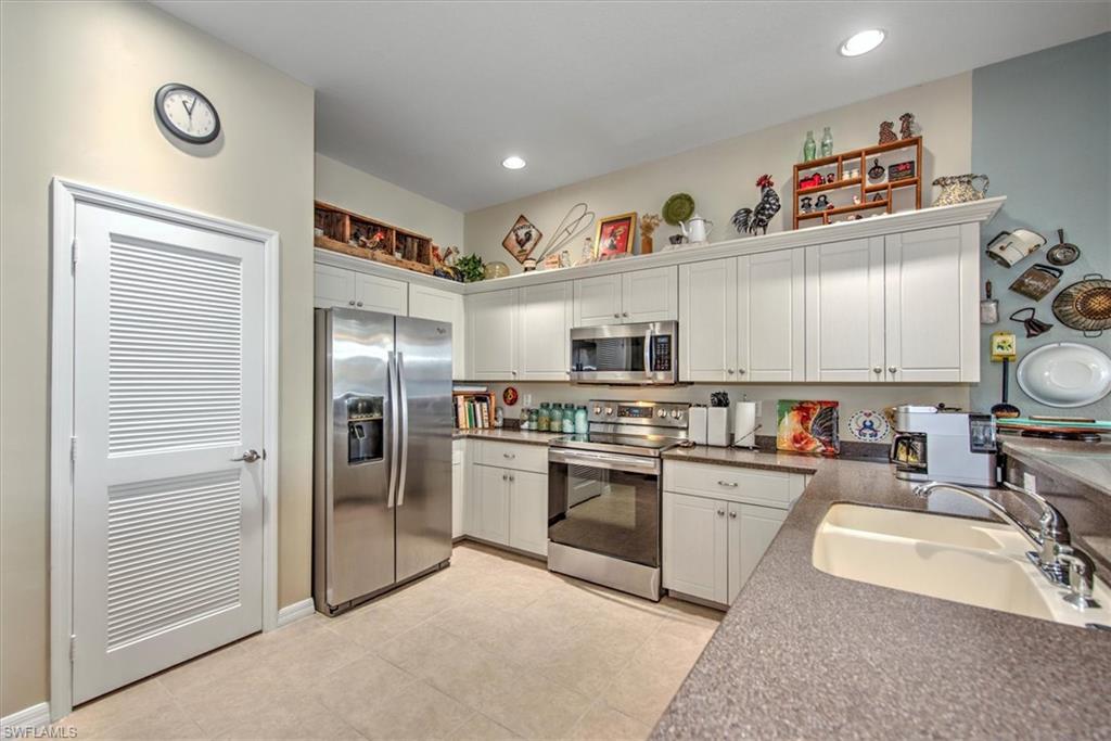 CORAL LAKES - Residential