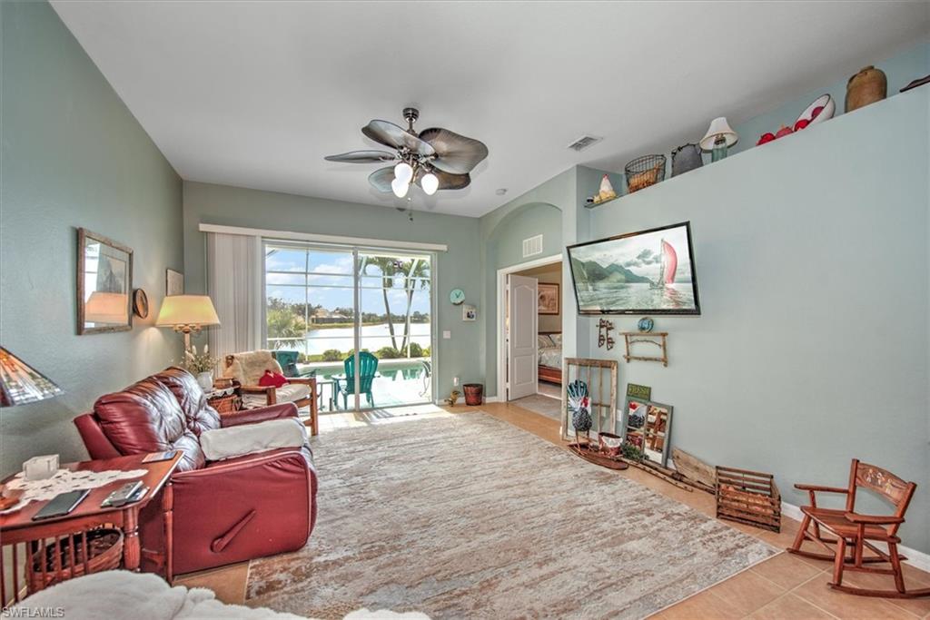 CORAL LAKES - Residential