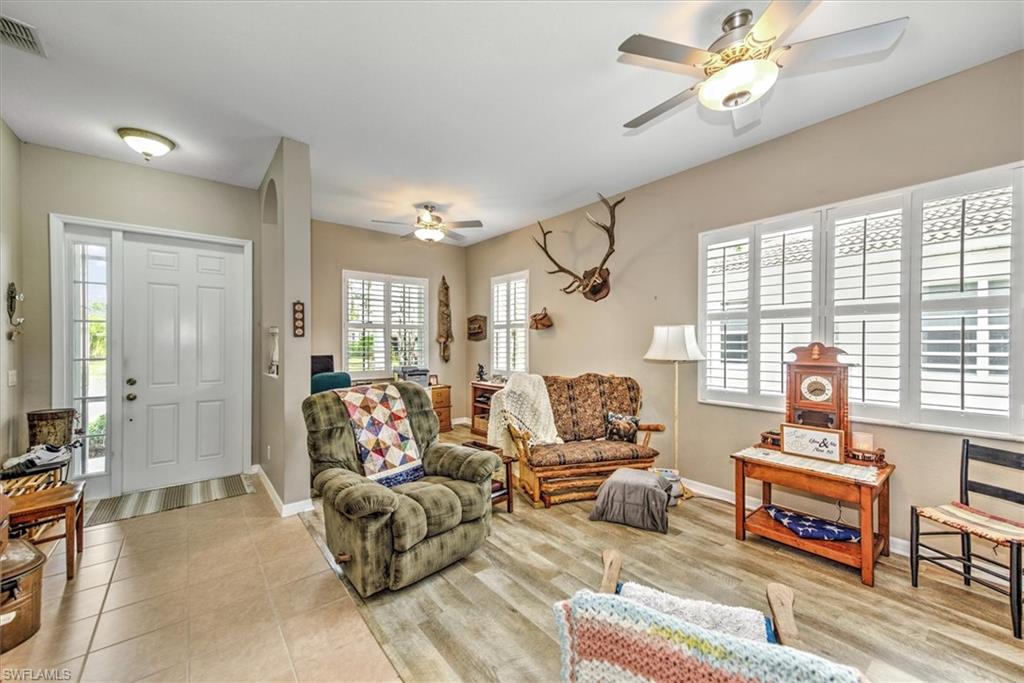 CORAL LAKES - Residential
