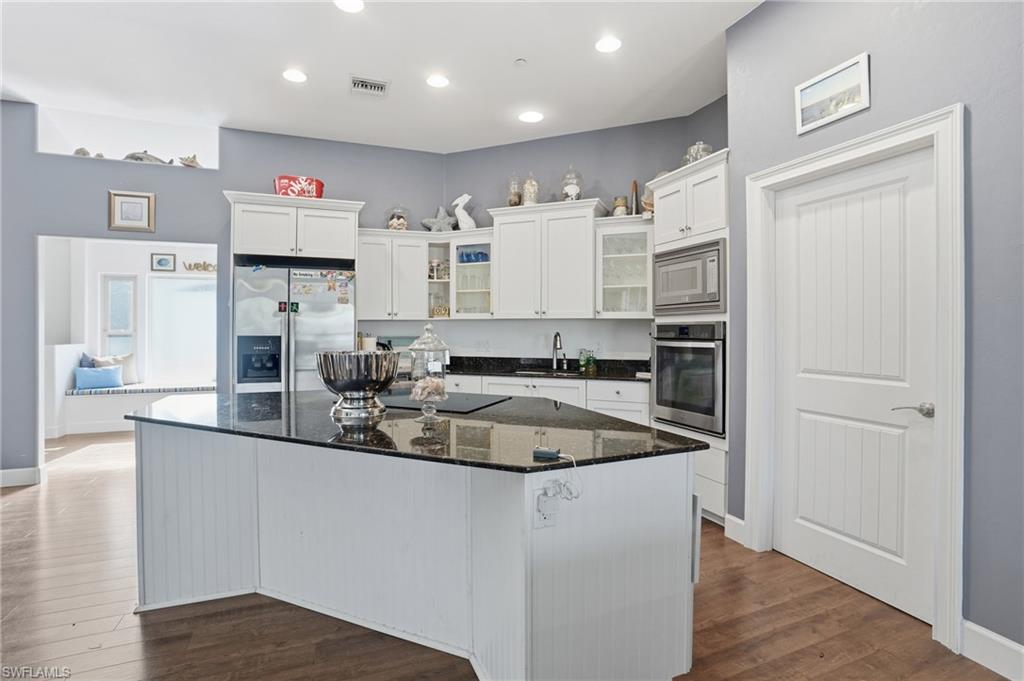 CHARLOTTE SHORES - Residential