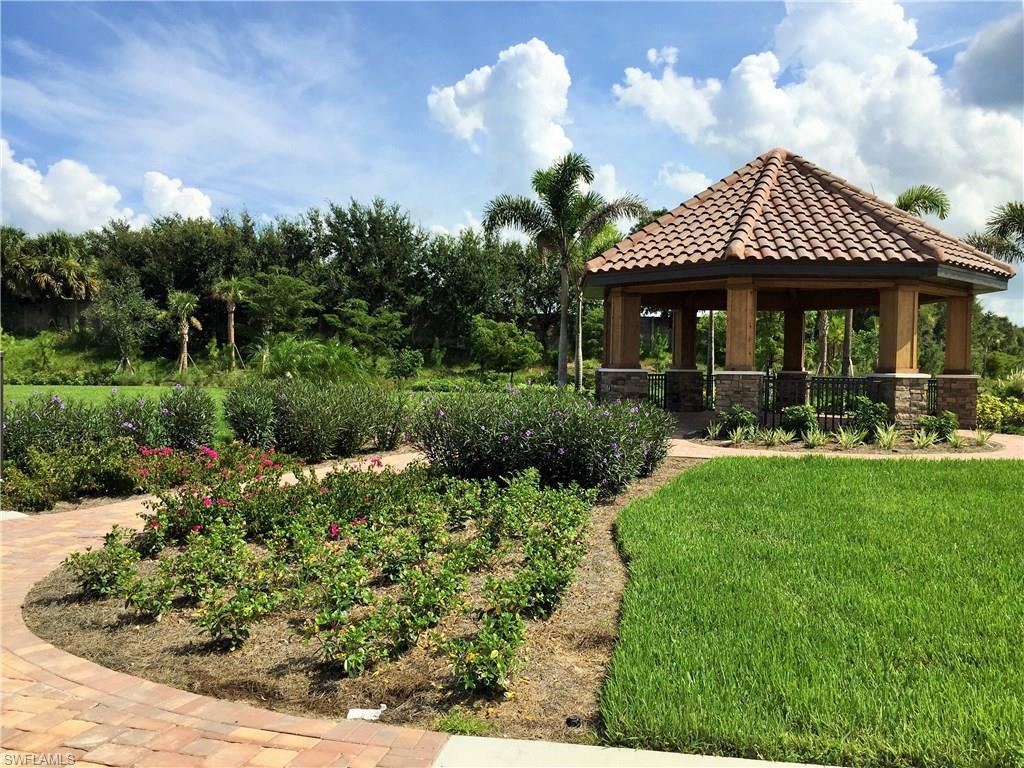 PEBBLE POINTE - Residential