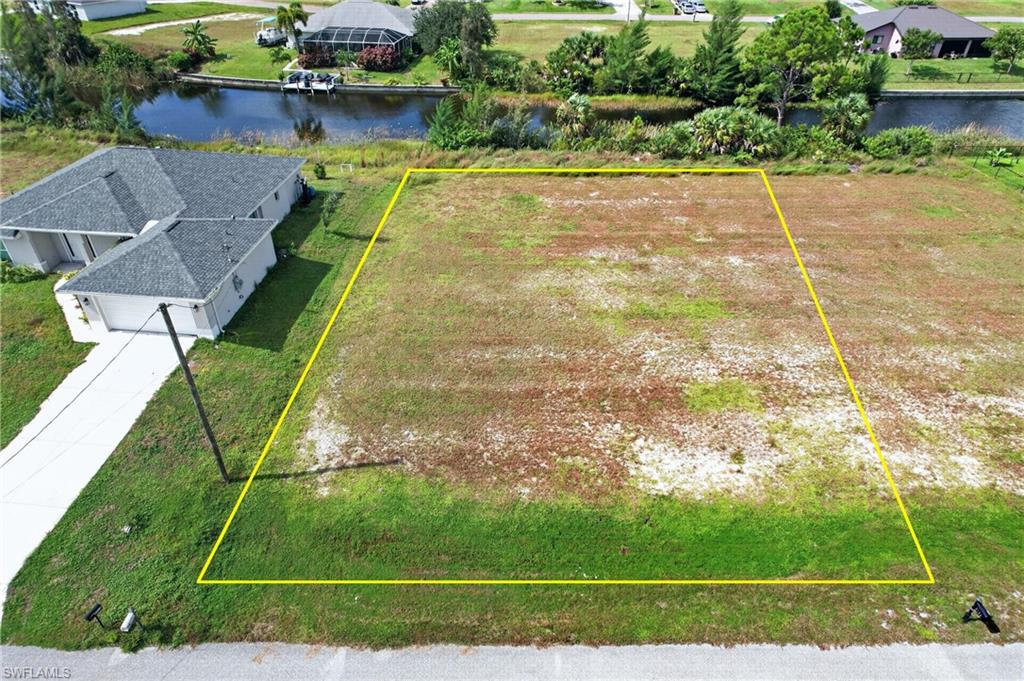 CAPE CORAL - Land