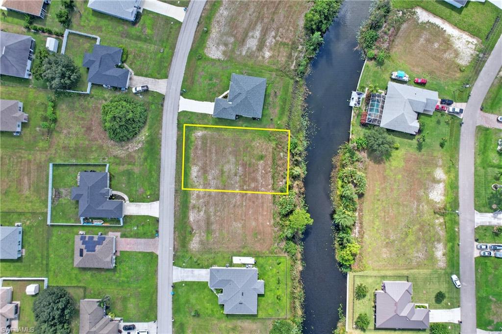 CAPE CORAL - Land