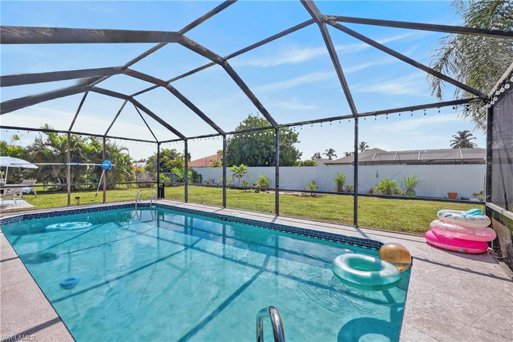 CAPE CORAL - Residential