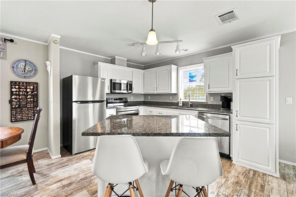 PINE ISLAND VILLAS - Residential