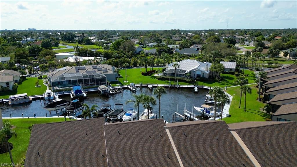 ADMIRALTY YACHT & RACQUET CLUB - Residential