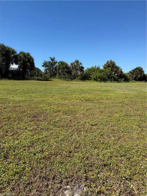 CAPE CORAL - Land